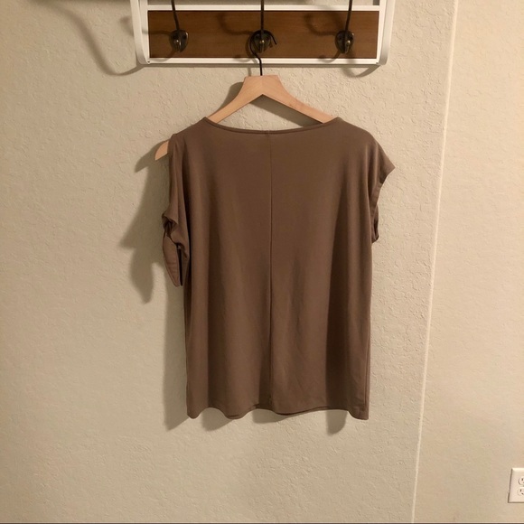 Worthington Taupe Cap Sleeve Medium Blouse - Picture 2 of 4